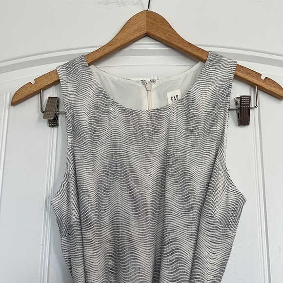 NWT GAP Tie Waist Chevron Print Dress XS - Picture 4 of 11